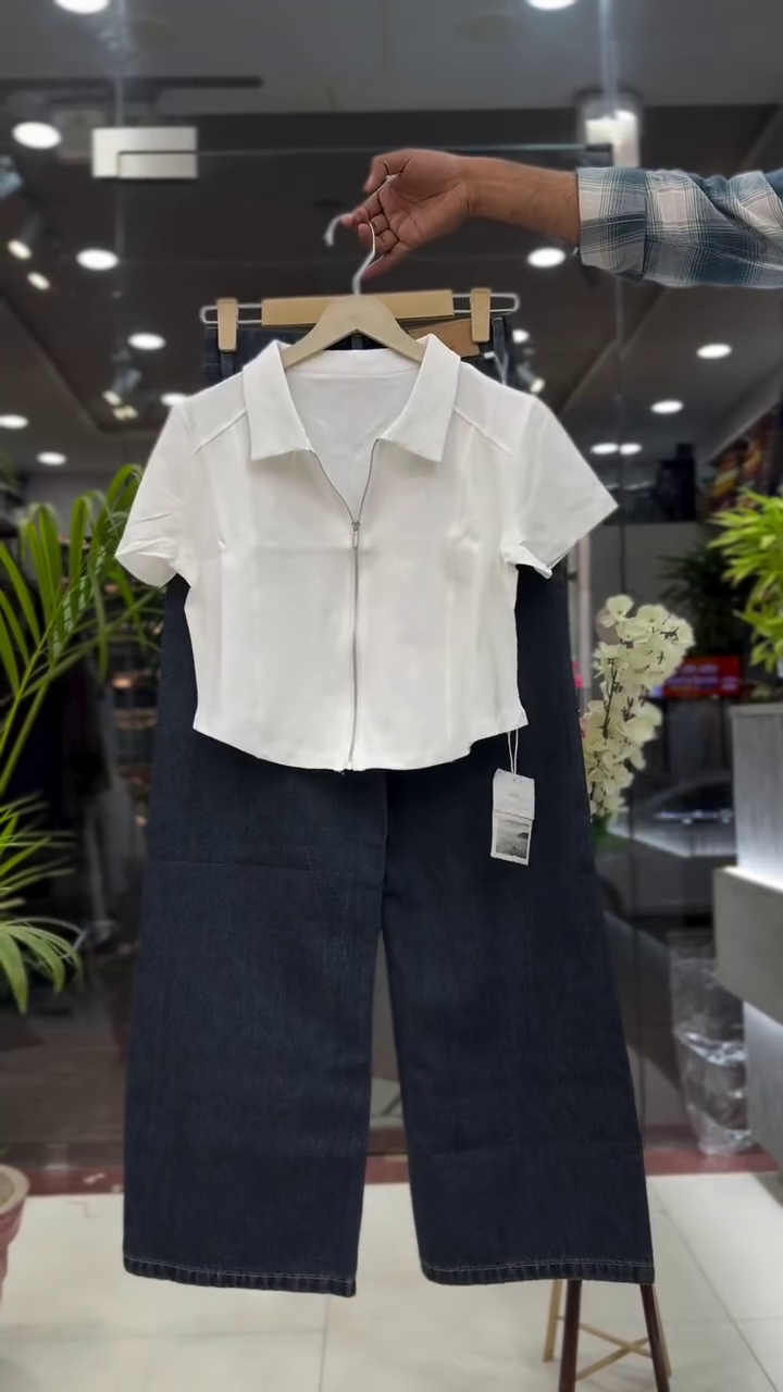 Chic Western Outfit – Stylish & Comfortable Look